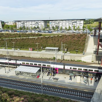 A 30 minutes au sud de Lyon, la gare de Valence TGV à Rovaltain