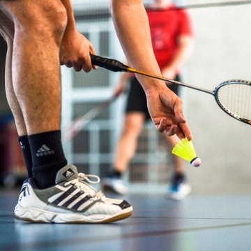 Plusieurs salariés de Rovaltain pratiquent le badminton 