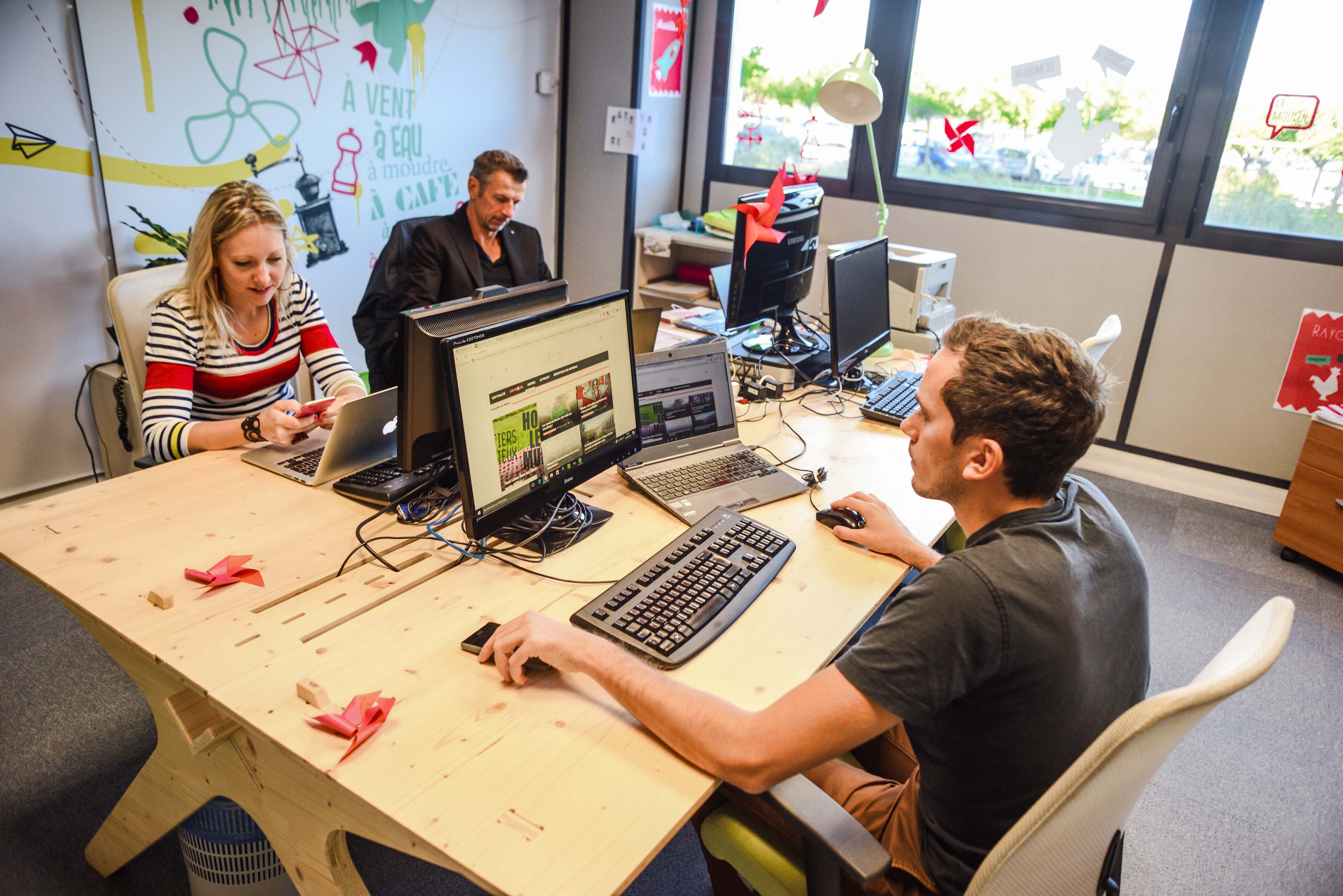 Offre immobilière flexible, le coworking est proposé à Rovaltain par deux structures : la pépinière d'entreprises et le Moulin, lieu totem de la French Tech