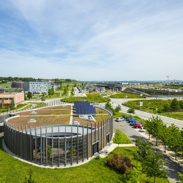 Rovaltain dispose d'une équipe dédiée à l'accompagnement des entreprises