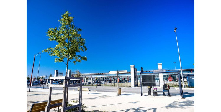 Photo Transport - arrêt de bus Intercitea - "Gare Valence TGV"